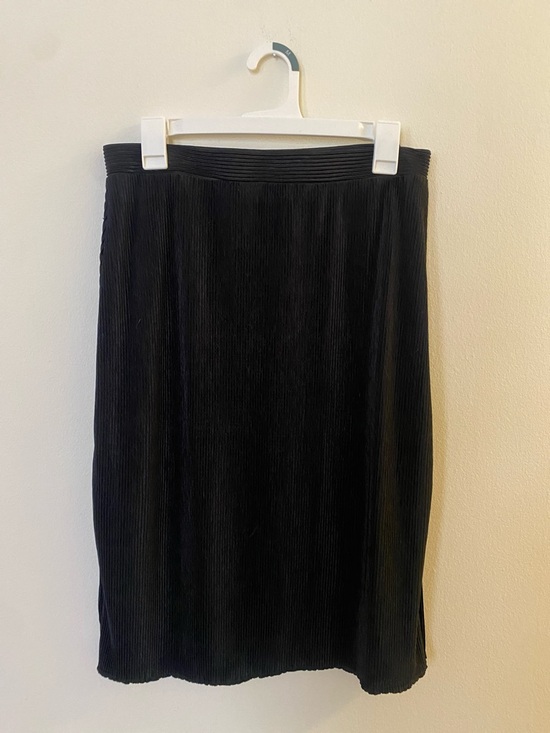 Ann Taylor Factory Dresses & Skirts - Ann Taylor Factory Black Ribbed Pencil Skirt